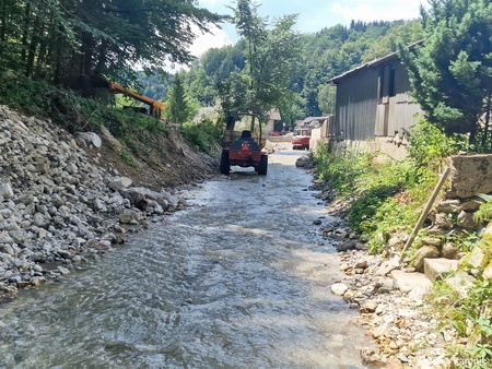 Sanacijska obnova vodotokov in hudournikov po poplavah  (9)